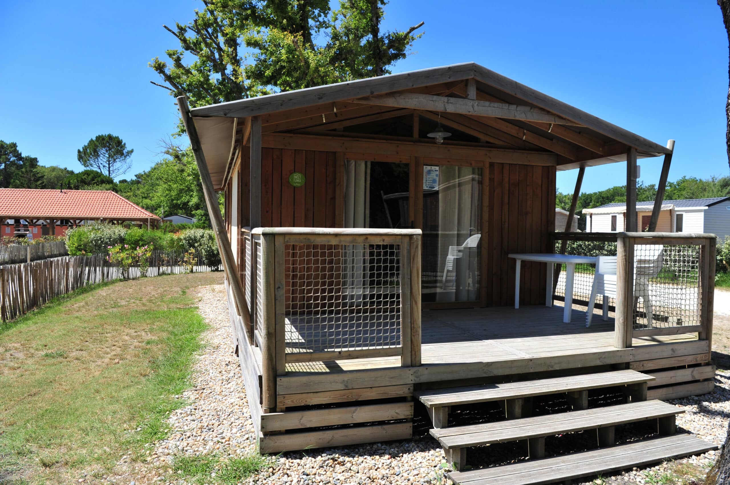 CHALET LODGE PREMIUM TV